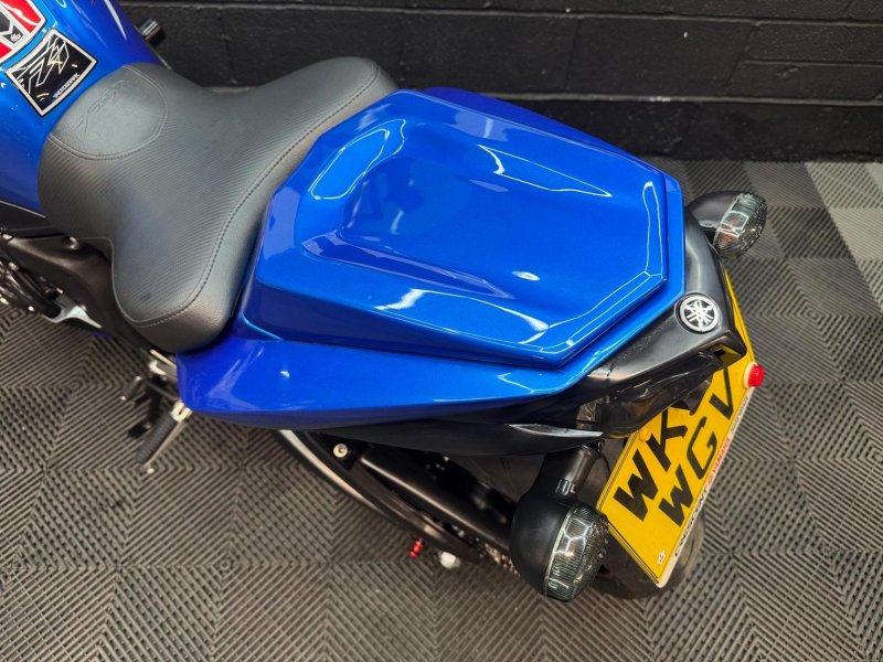 YAMAHA FZ1