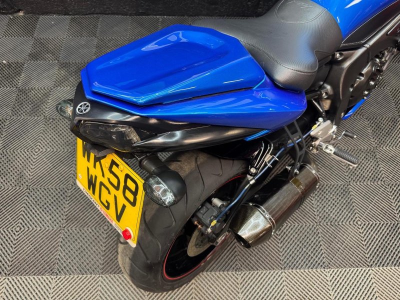 YAMAHA FZ1