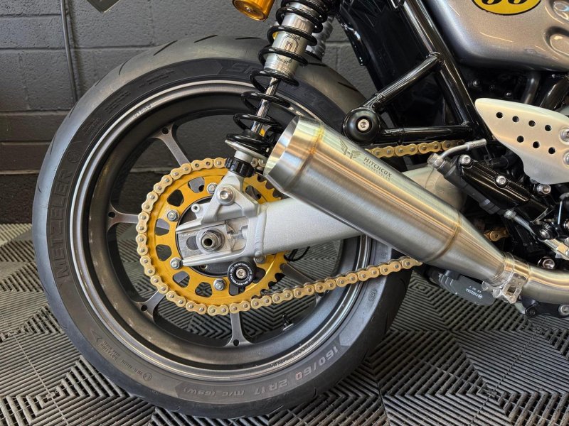 TRIUMPH THRUXTON 1200 RS