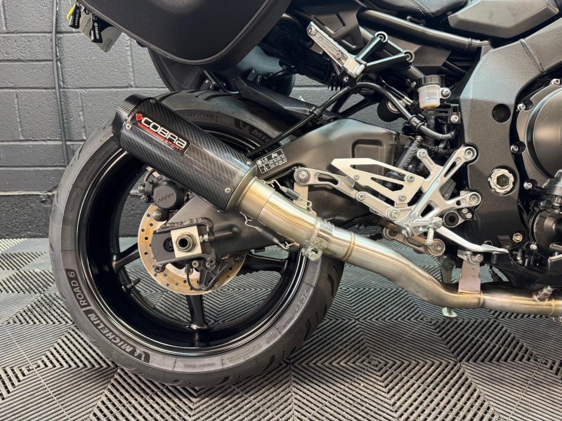 YAMAHA MT-10 Touring Edition