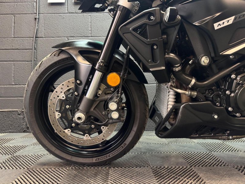 YAMAHA MT-10 Touring Edition