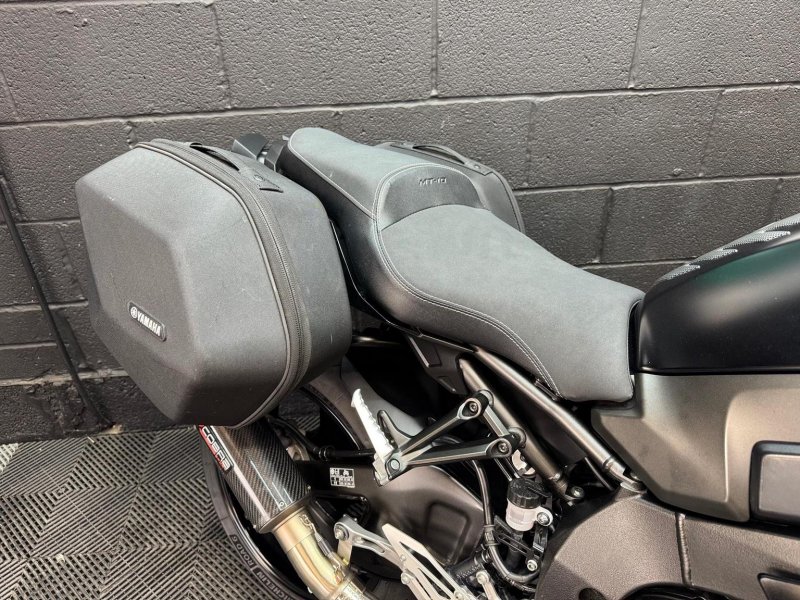 YAMAHA MT-10 Touring Edition