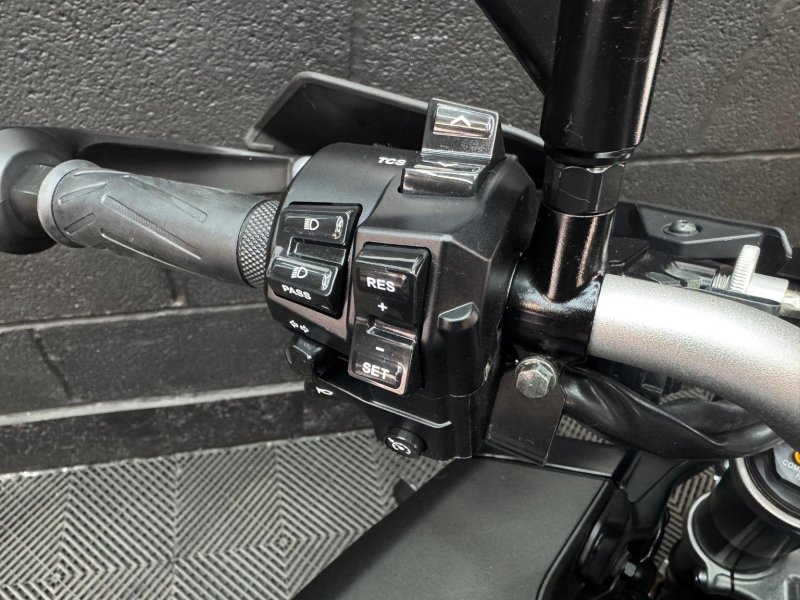 YAMAHA MT-10 Touring Edition