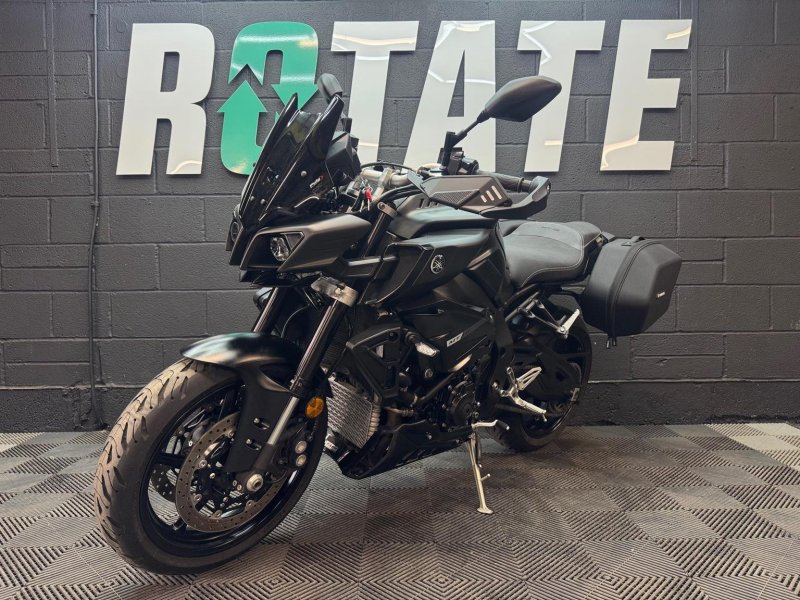 YAMAHA MT-10 Touring Edition