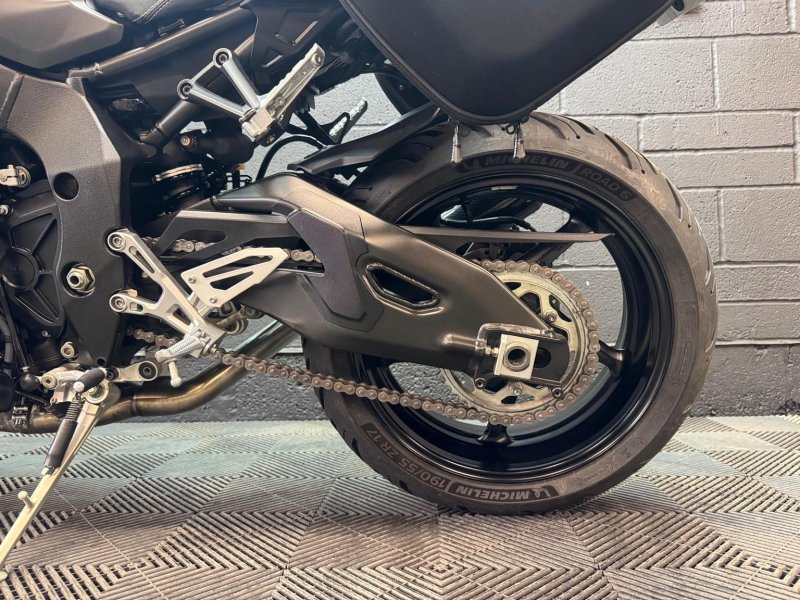 YAMAHA MT-10 Touring Edition
