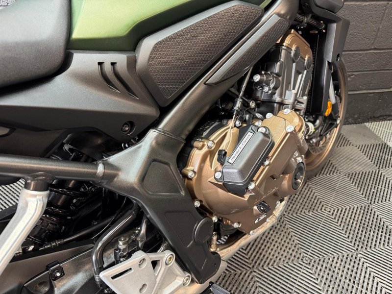 HONDA CB650R