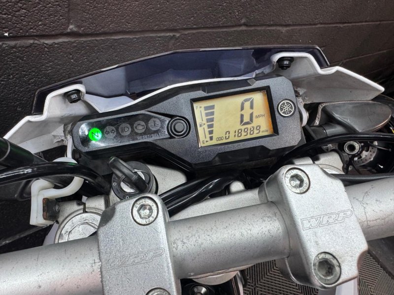 YAMAHA 