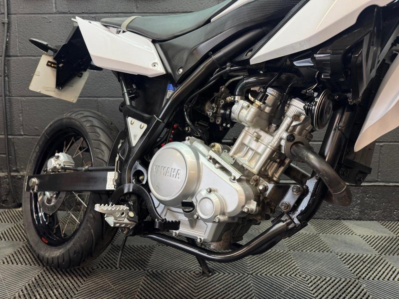 YAMAHA 