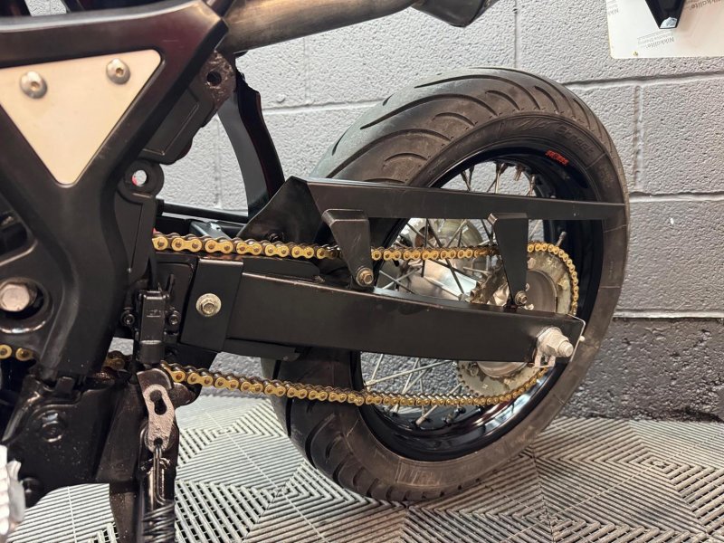 YAMAHA 