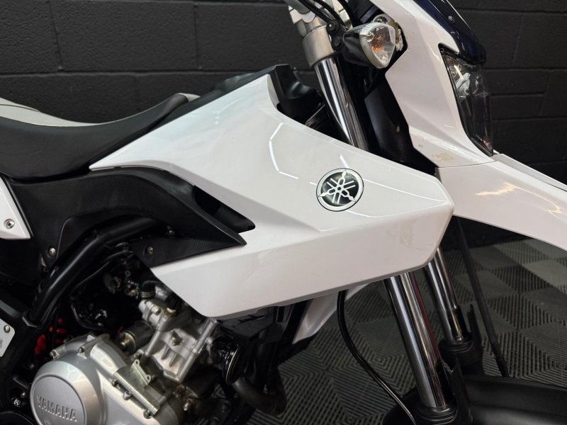 YAMAHA 