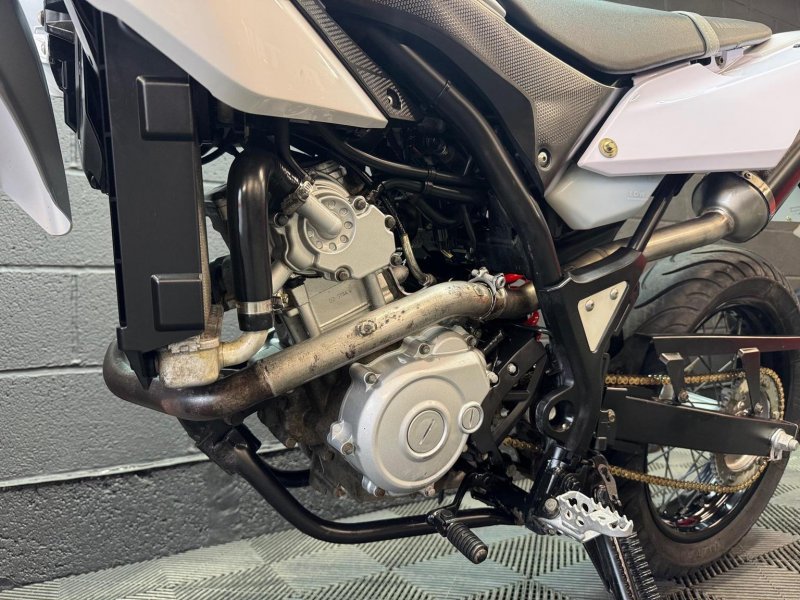 YAMAHA 
