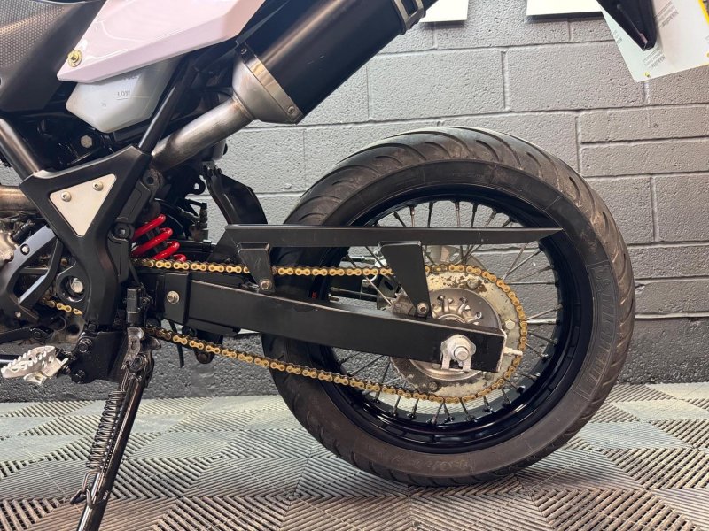 YAMAHA 