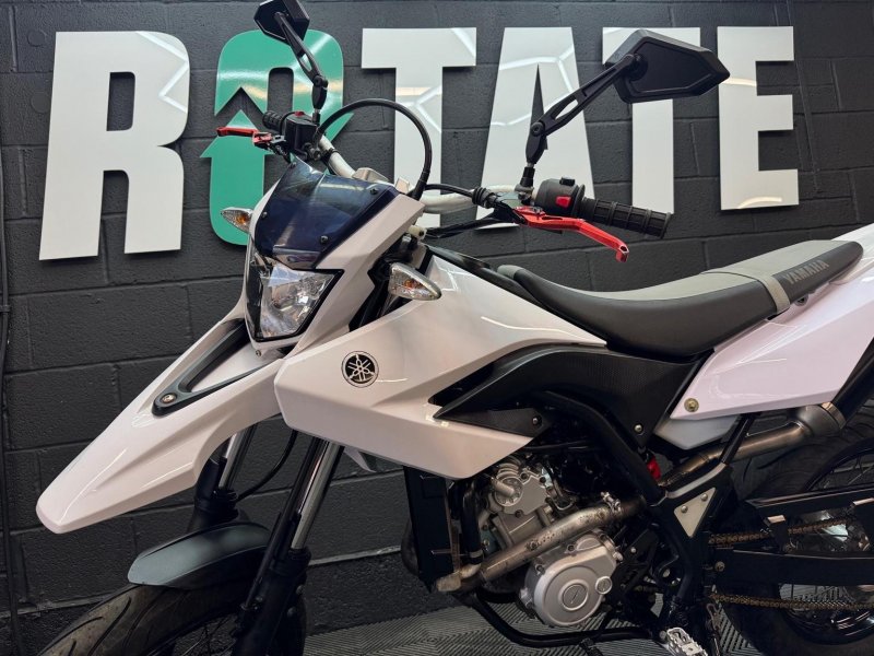 YAMAHA 