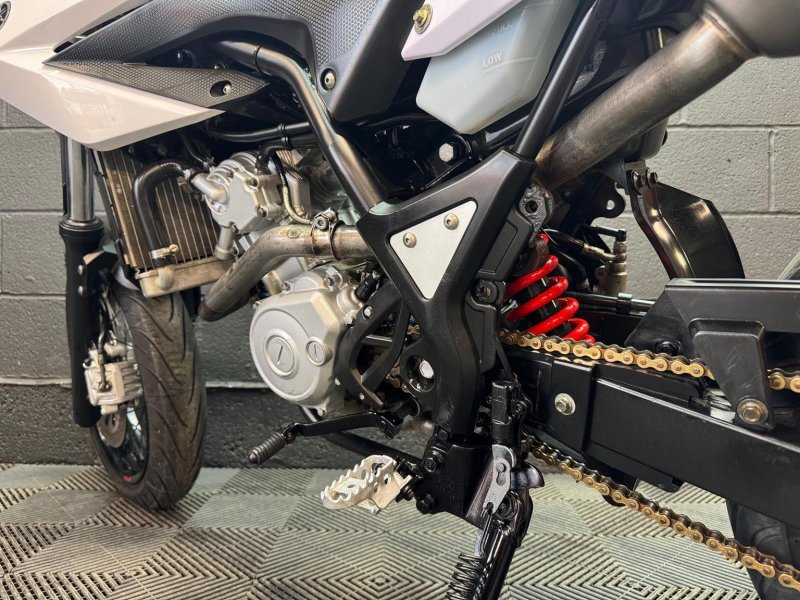 YAMAHA 