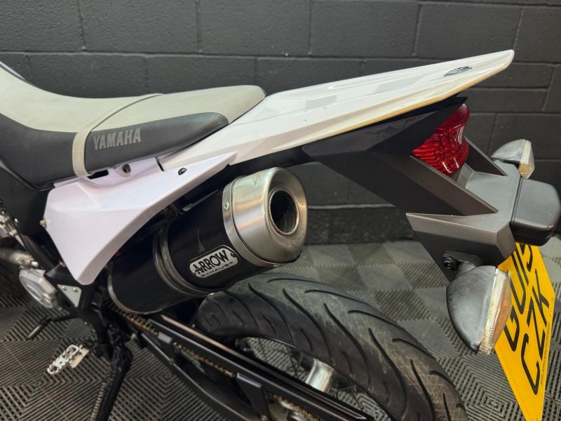 YAMAHA 