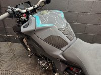 YAMAHA MT-10