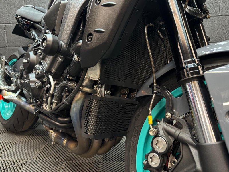 YAMAHA MT-10