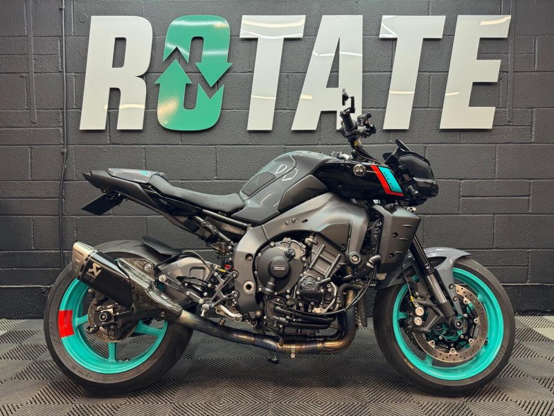 YAMAHA MT-10