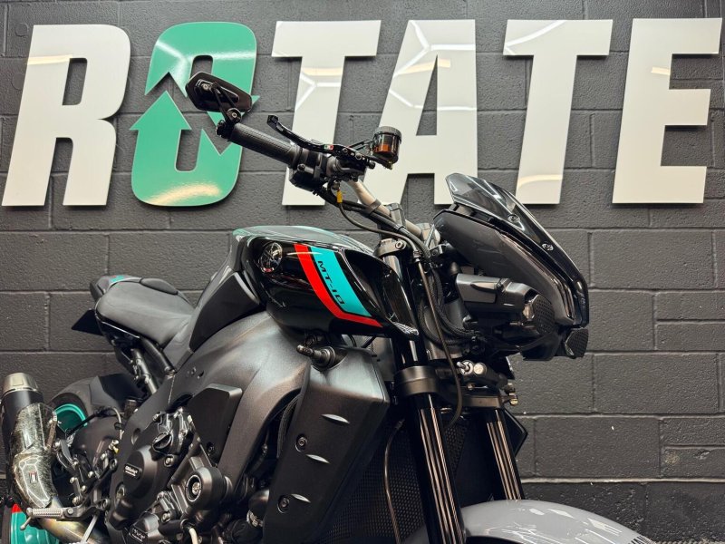 YAMAHA MT-10