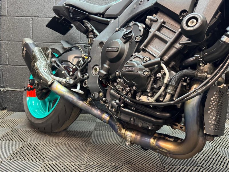 YAMAHA MT-10