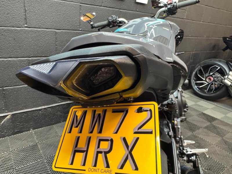YAMAHA MT-10