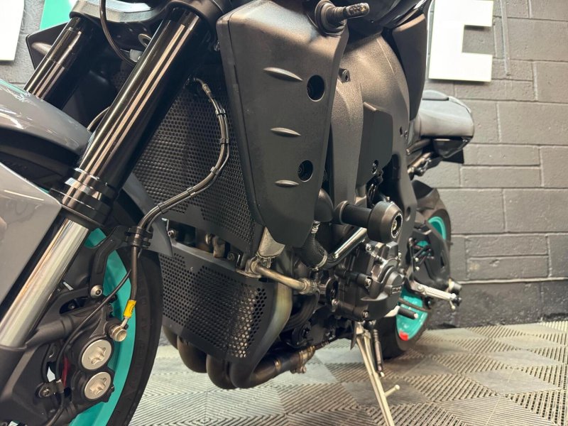 YAMAHA MT-10
