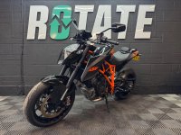 KTM 1290 SUPER DUKE R