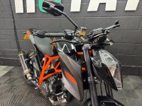 KTM 1290 SUPER DUKE R