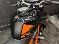 KTM 1290 SUPER DUKE R