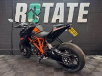 KTM 1290 SUPER DUKE R