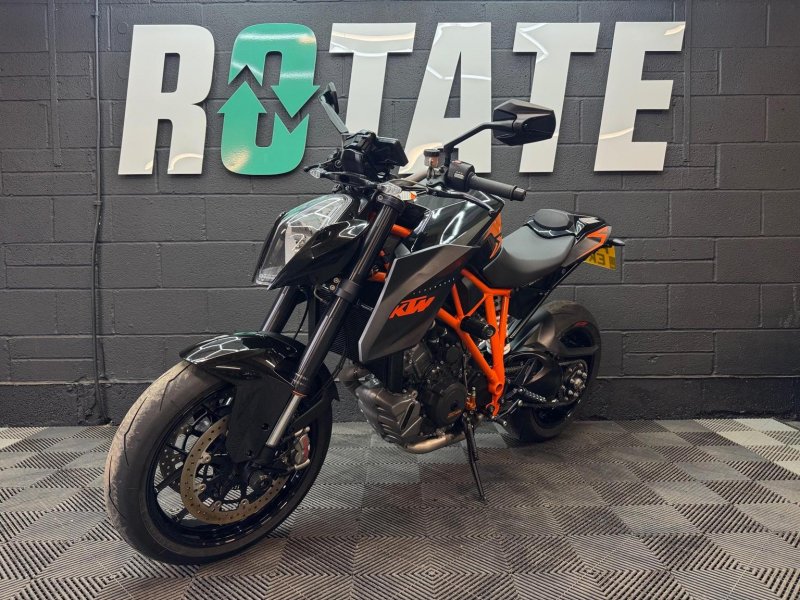KTM 1290 SUPER DUKE R