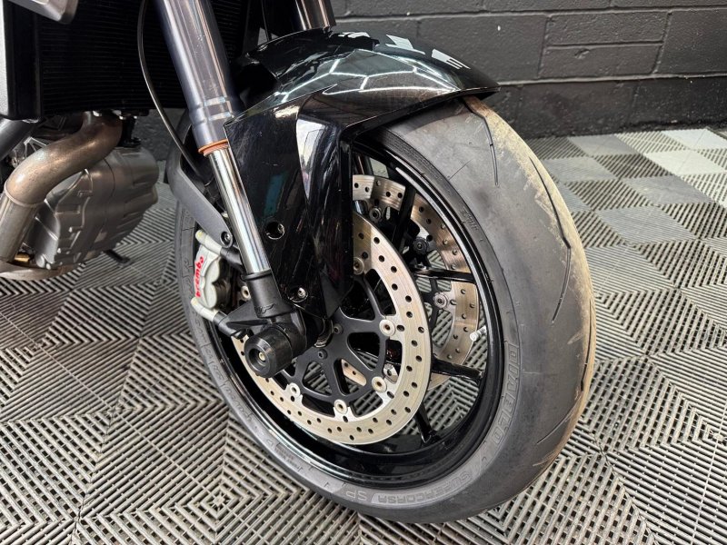 KTM 1290 SUPER DUKE R