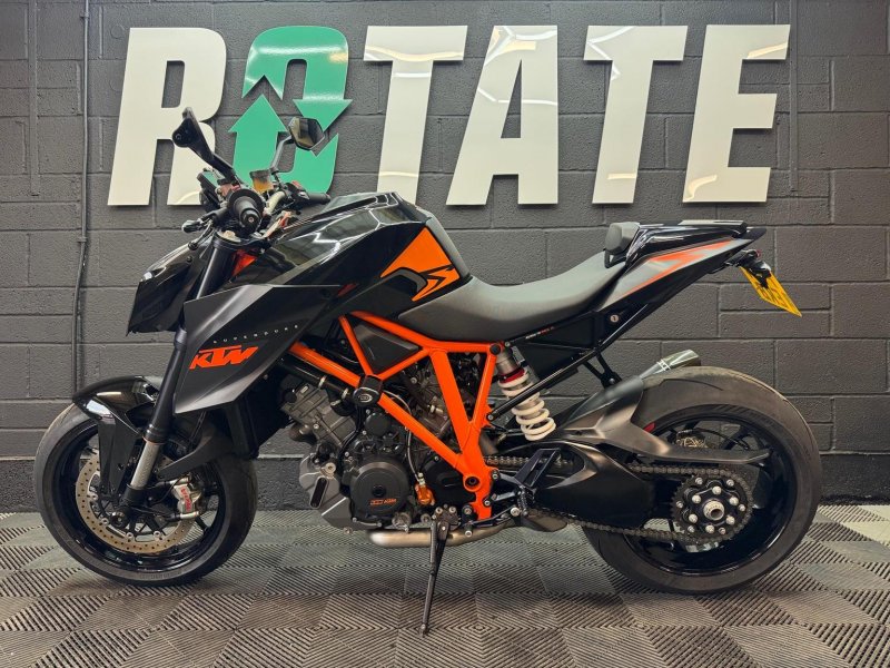 KTM 1290 SUPER DUKE R