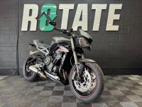TRIUMPH STREET TRIPLE 765