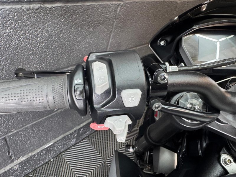 TRIUMPH STREET TRIPLE 765