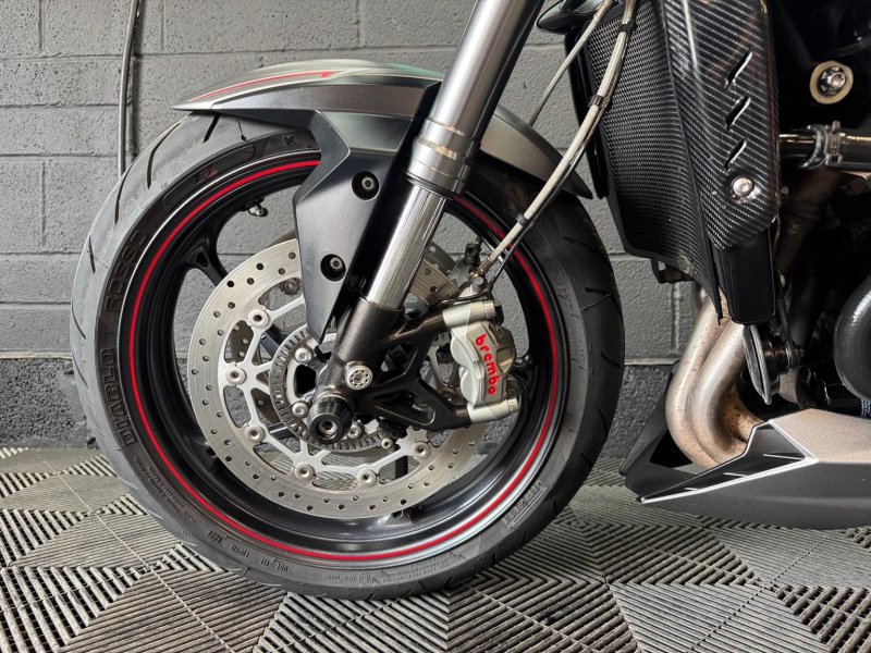 TRIUMPH STREET TRIPLE 765