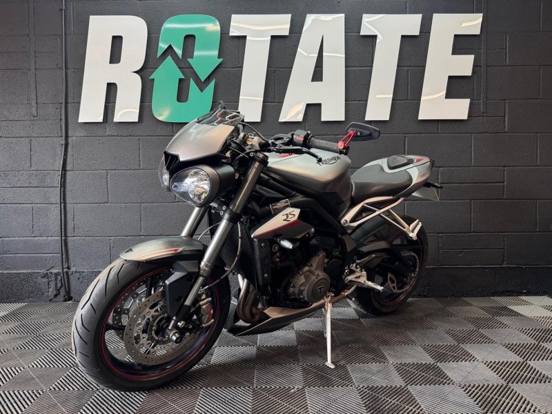 TRIUMPH STREET TRIPLE 765