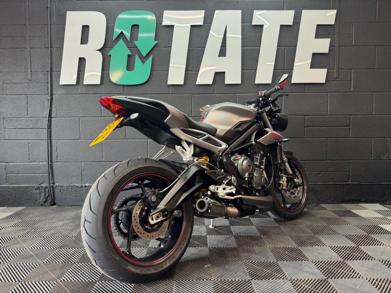 TRIUMPH STREET TRIPLE 765