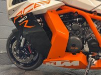 KTM RC8