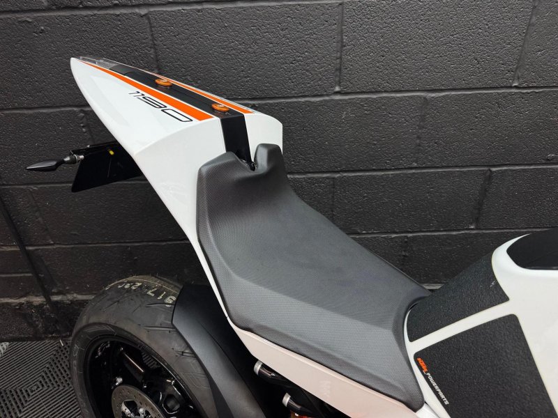 KTM RC8