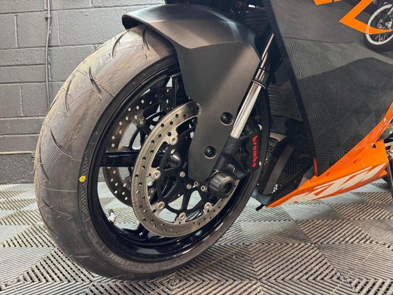 KTM RC8