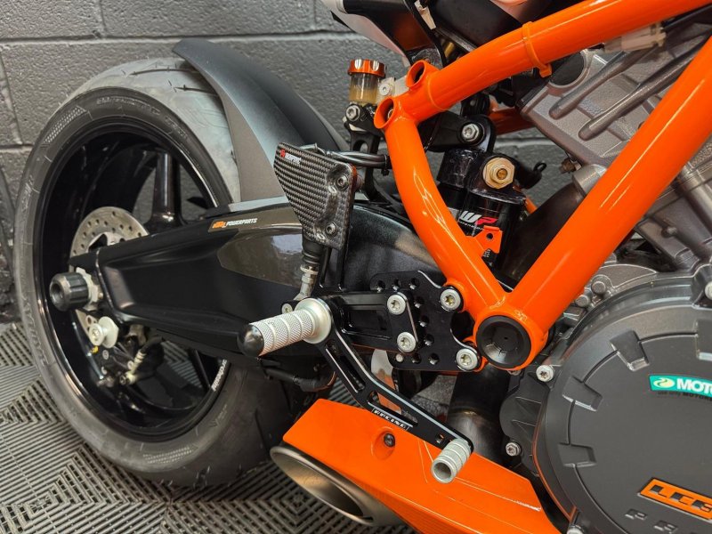 KTM RC8