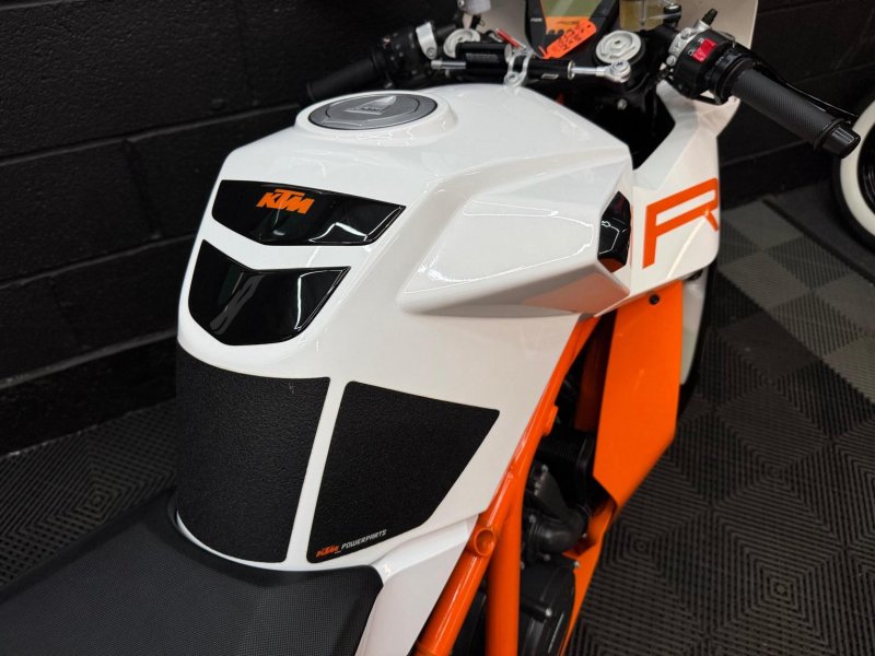 KTM RC8
