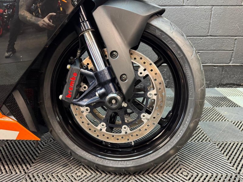 KTM RC8