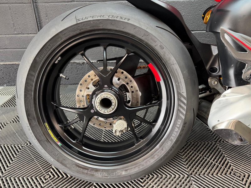 DUCATI PANIGALE V4S