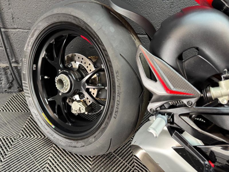 DUCATI PANIGALE V4S