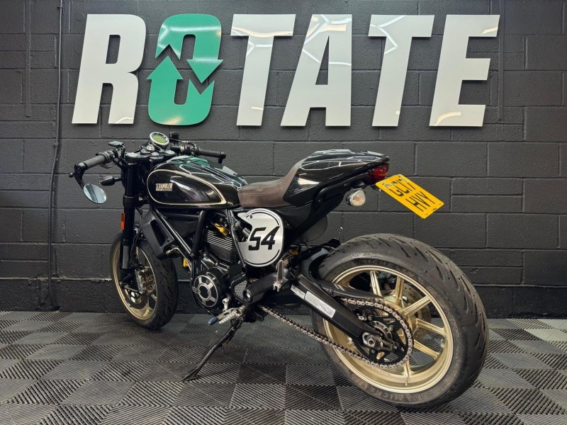 DUCATI SCRAMBLER 800