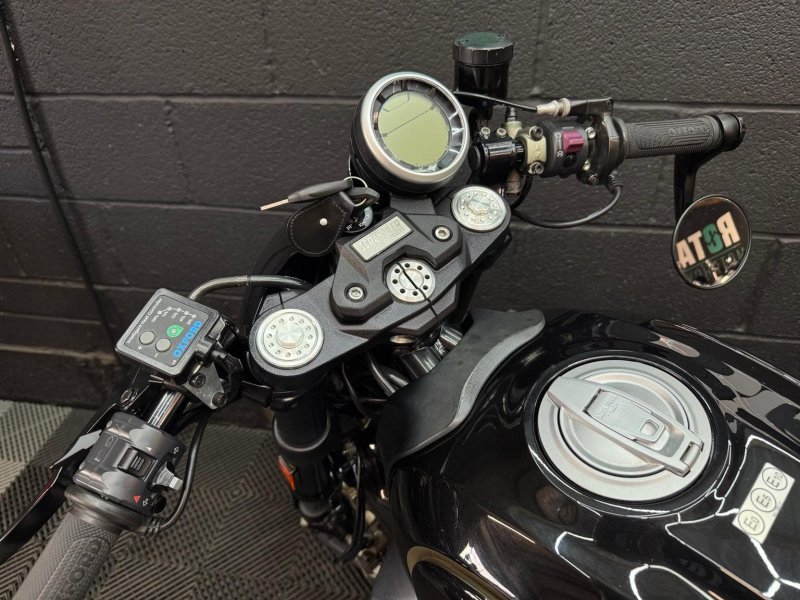 DUCATI SCRAMBLER 800