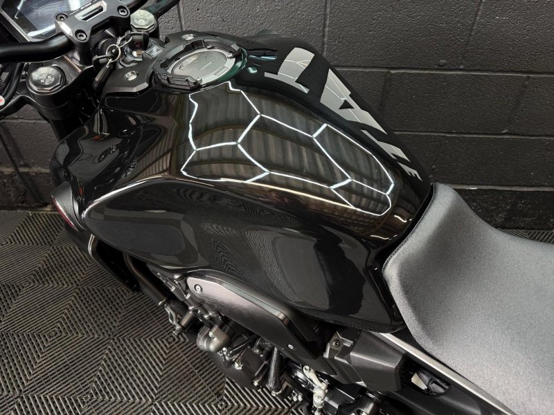 HONDA CB1000R