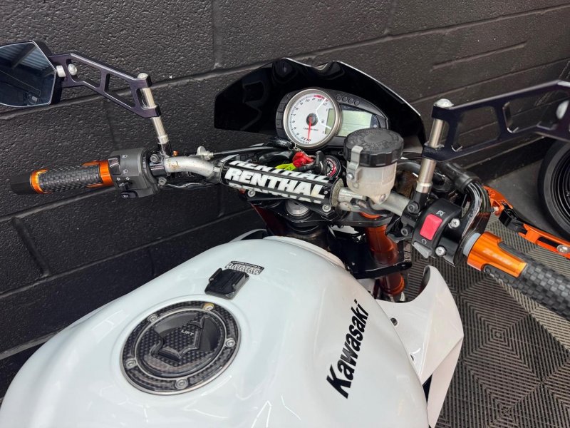 KAWASAKI Z1000